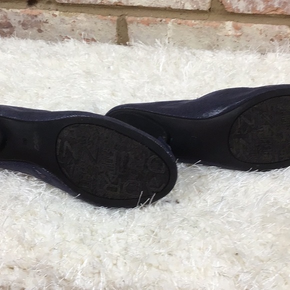 Blue Adrienne Vittadini Flats - Picture 4 of 6